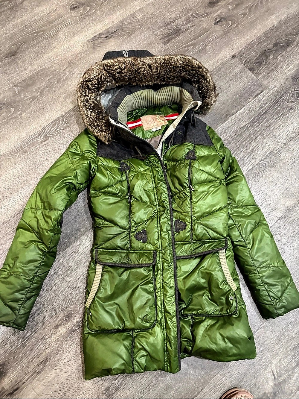 Bogner Fire + Ice Green Hooded Puffer Jacket Size 36